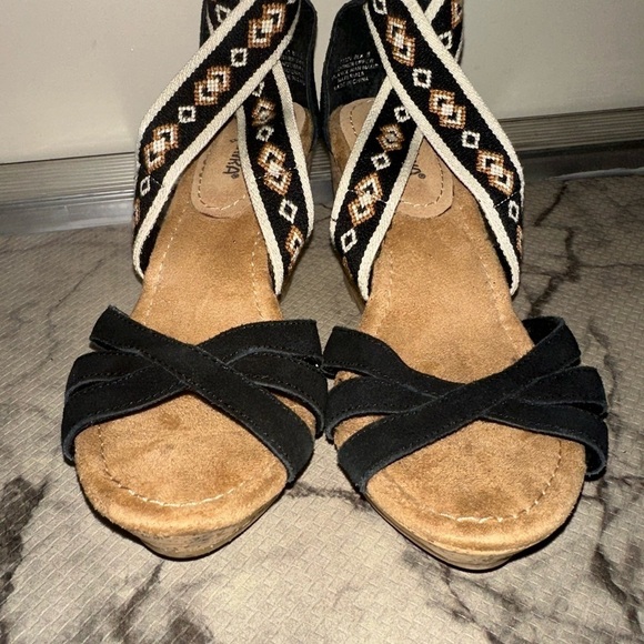 Minnetonka women’s bohemian western leather cork wedge heel sandal slip on 8 - Picture 3 of 10